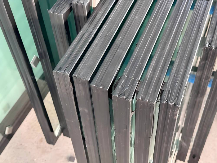 Полое огнеупорное стекло 