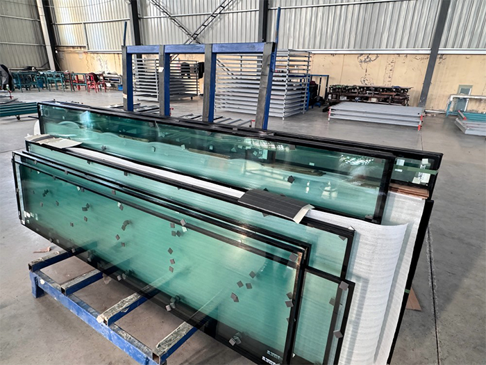 Полое огнеупорное стекло 