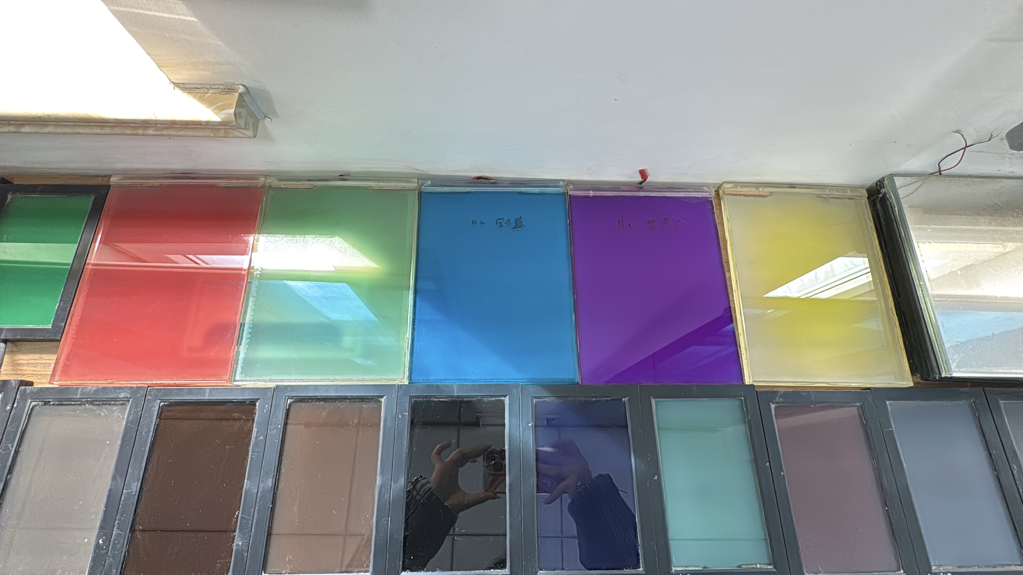 Множество характеристик и цветов затемняющей пленки PDLC, применение в различных сценариях, интеллектуальное затемнение окна, конфиденциальность